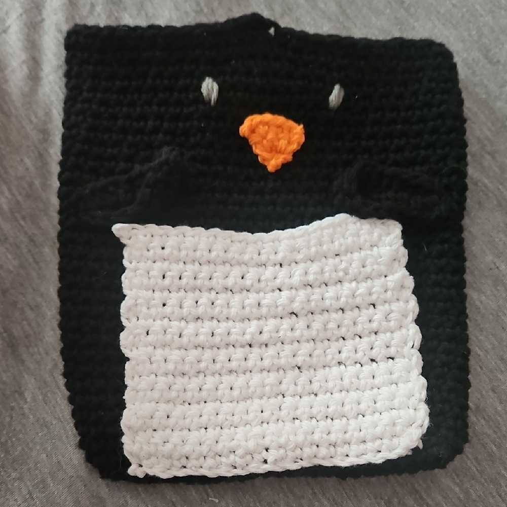 Crochet Penguin Pouch
